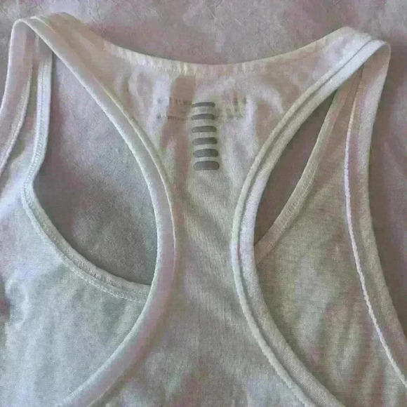 Under Armour, racer tank, yellow and white, fitted,  size small - Picture 12 of 13